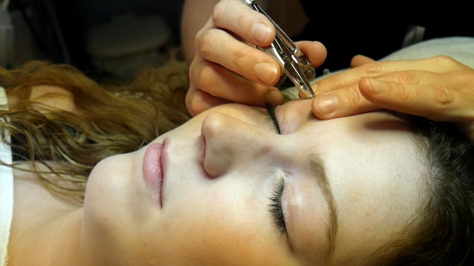 Epileren wenkbrauwen bij Health Hair & Beautysalon Angelie