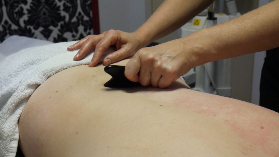 Gua Sha massage bij Health Hair & Beautysalon Angelie